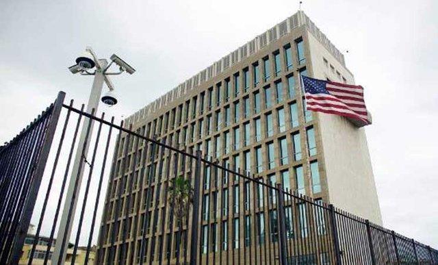 کوبا: آمریکا به لحاظ سیاسی در مساله عارضه سلامتی دیپلمات هایش دست برده است