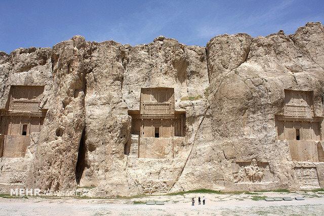 جلوگیری از ادامه حفر چاه در حریم درجه یک نقش رستم