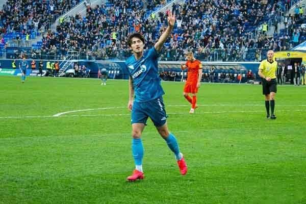 مورابیتو مدعی شد: تماس با پدر آزمون برای ناپولی، علاقه سردار به بازی در انگلیس