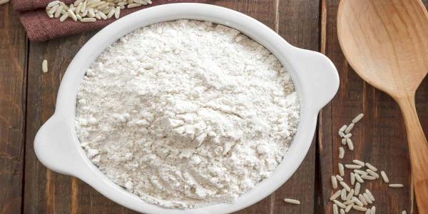 طرز تهیه آرد برنج خانگی با برنج خشک و برنج خیس خورده